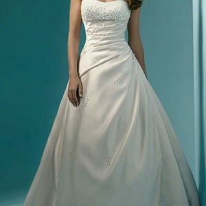 Alfred Angelo Ball Style Wedding Gown